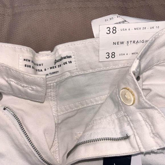 Stradivarius Off-White Straight Jeans - Picture 2 of 3